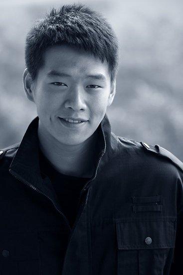 JYP签下中国演员魏大勋 大举进军中国市场