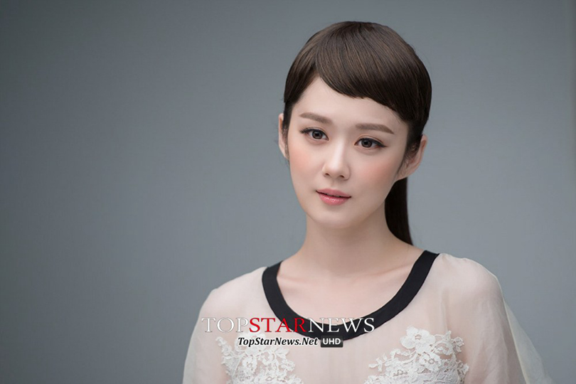 张娜拉全新画报公开 无暇美肌令人羡（组图）
