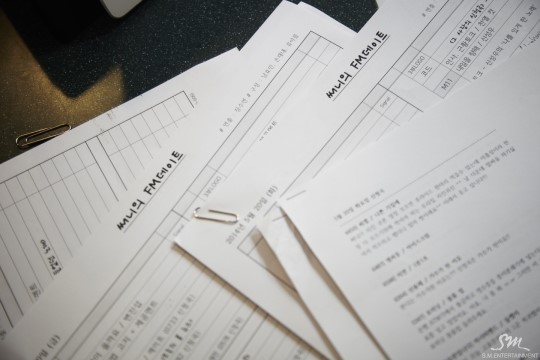少女时代Sunny化身电台DJ 可爱工作照大公开（组图）