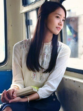 少女时代允儿0530生日快乐 女神灿烂笑容大盘点（组图）