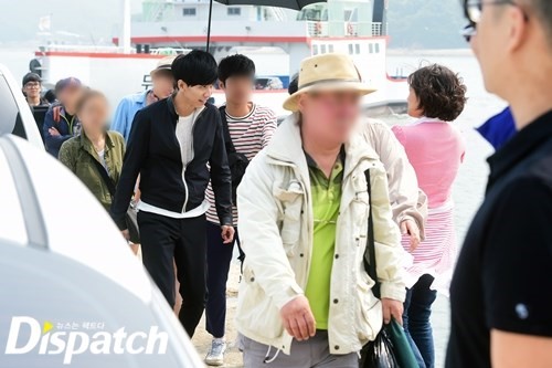《你们被包围了》幕后花絮照公开 李胜基搞怪可爱萌化众人（组图）