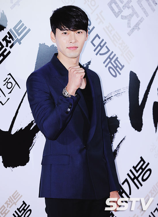 EXO、宋茜、玄彬、韩彩英、宝儿 张东健新作《哭泣的男人》VIP试映会众星闪耀（组图）