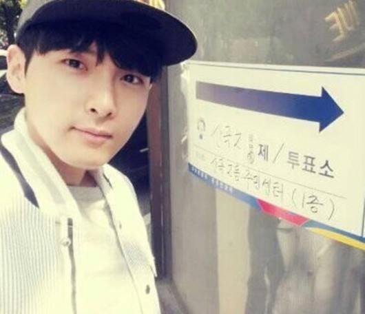 韩国众艺人参加第6届地方选举投票 李孝利朴有天少时徐贤纷纷出席 （组图）