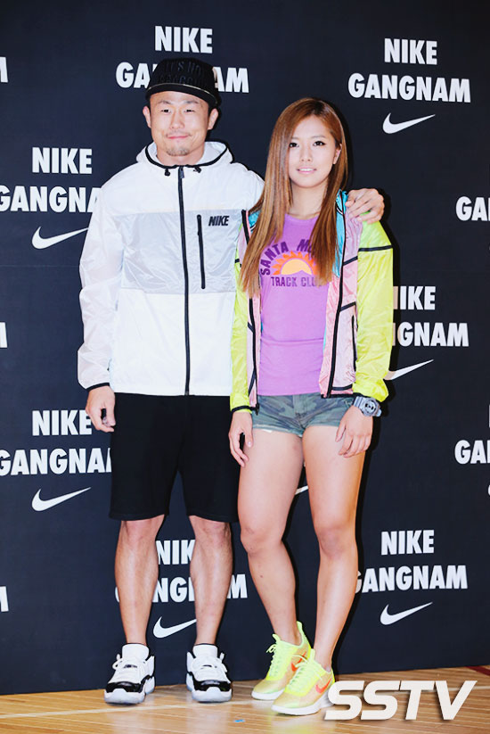 少时孝渊、李玹雨等运动风助阵NIKE江南旗舰店开业典礼（组图）