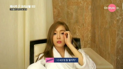 Jessica和Krystal秀完美素颜 令人惊艳（组图）