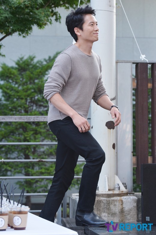 池城朱智勋李光洙化身“咖啡王子”    宣传新片《好朋友们》（高清组图）