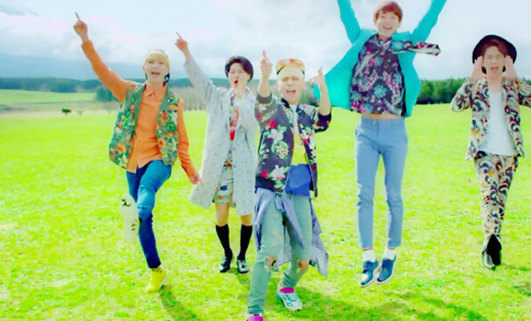 SHINee单曲专辑《Lucky Star》日本公信榜周榜排名第三（组图）