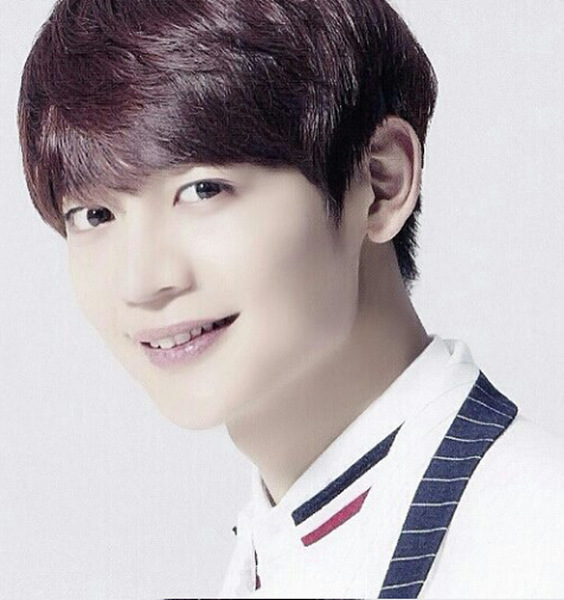 SHINee单曲专辑《Lucky Star》日本公信榜周榜排名第三（组图）