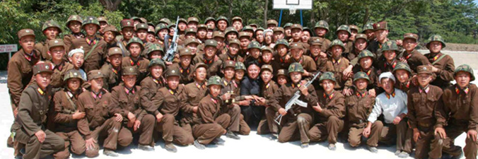 金正恩指导朝鲜部队火炮实弹射击训练 赞官兵