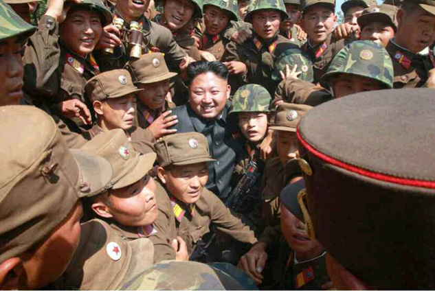 金正恩指导朝鲜部队火炮实弹射击训练 赞官兵