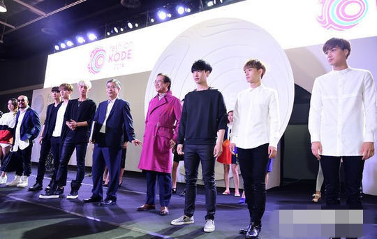 EXO出席“Fashion Kode 2014”时尚秀 Tao、Kai演绎另类“T台秀”（组图）