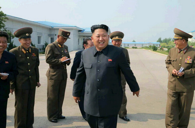 高清：金正恩视察水产品研究所 要求产品符合人民口味