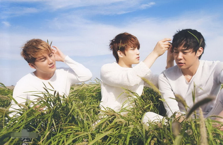 JYJ新专辑公开音源  《BACK SEAT》人气爆棚（组图）