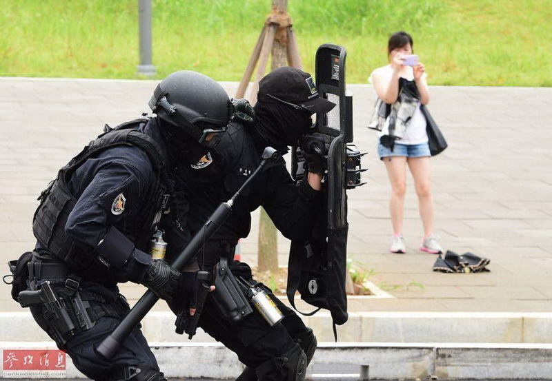 组图：韩国出动大批军警预演仁川亚运会反恐