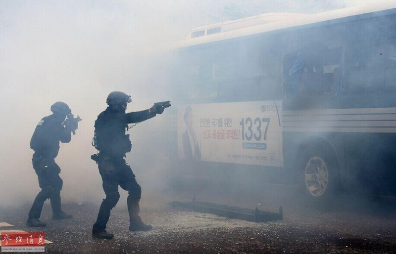 组图：韩国出动大批军警预演仁川亚运会反恐