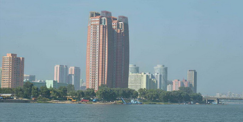 朝鲜为教育家建帆船形超高层公寓 金正恩:越看越漂亮(图)
