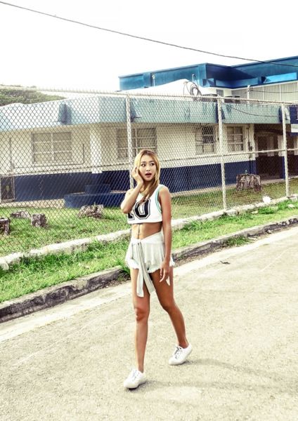 SISTAR宝拉孝琳海报公开 笑容灿烂大秀美腿（组图）