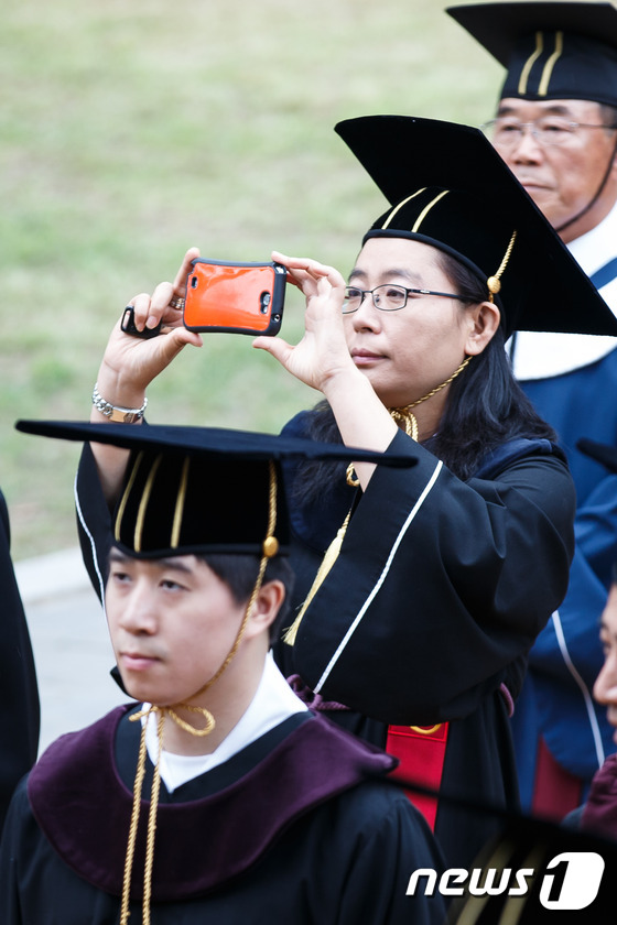 韩国成均馆大学毕业生举行“告由礼” 宣告毕业（组图）