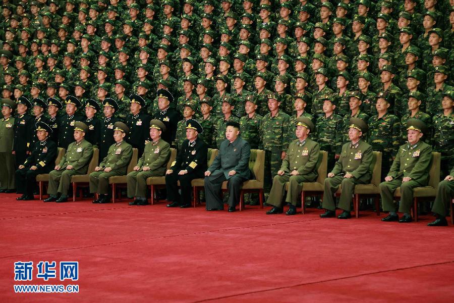 金正恩同朝鲜人民军空降兵部队军人合影（高清组图）