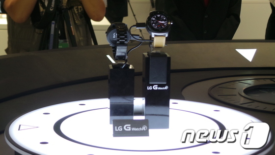 LG智能家庭套装亮相IFA G watch R率先发布引关注（组图）