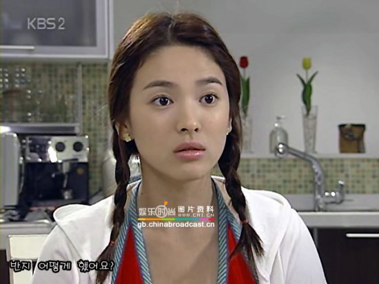 f(x)宋茜少女时代允儿全智贤宋慧乔 盘点女星的“羊角辫”造型（组图）