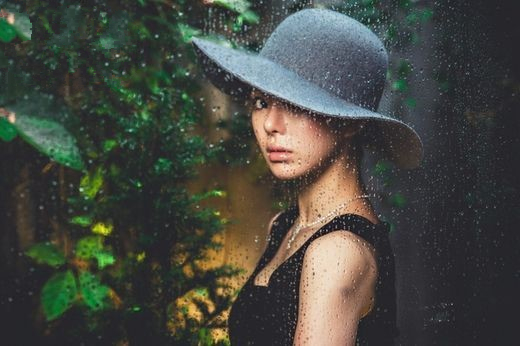 演员瑞雨时隔四年再拍写真 从萌妹到女神轻松转换(组图)
