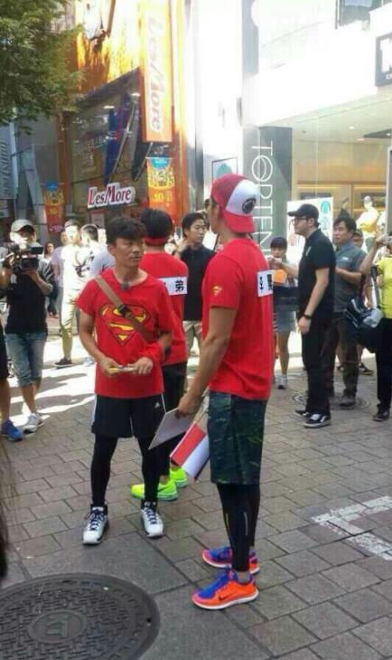 中国版跑男首尔明洞录制 未播先热遭围堵(