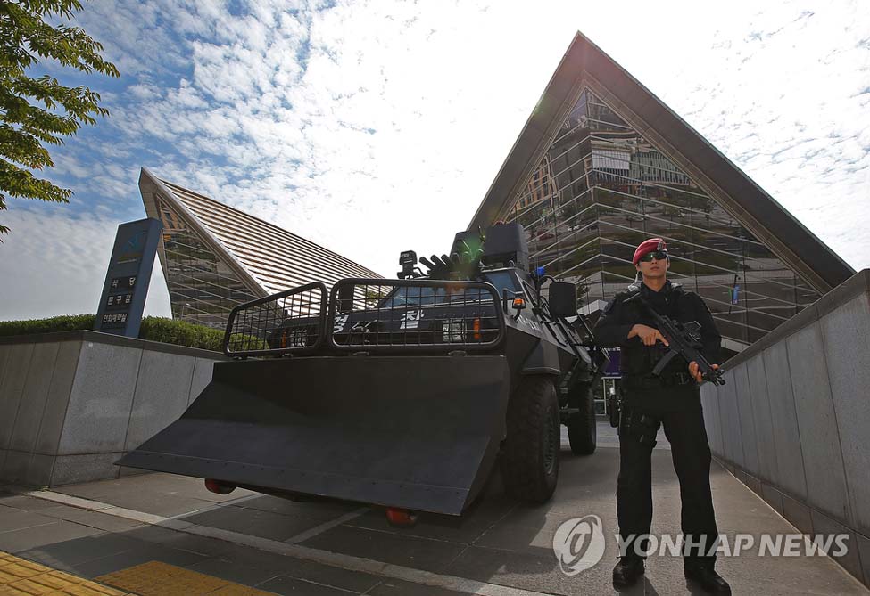 韩国出动特工队装甲车 力保亚运会安全 (高清组图)