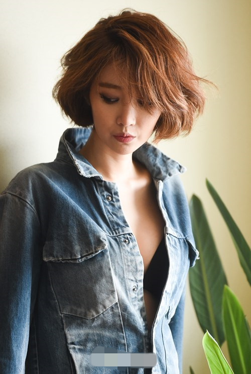 朴海镇高俊熙写真拍摄默契十足 展性感随性魅力（组图）