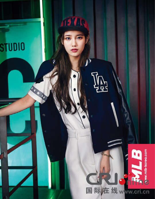 少女时代2NE1教你搭配棒球服 秀英徐贤演绎时尚范儿（组图）