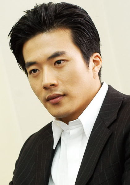 权相佑58亿韩圆置业 以儿子和妻子命名