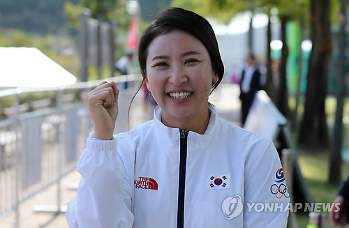 韩国选手金美真获亚运射击女子飞碟双多向金牌（组图）