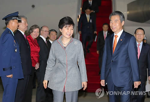 韩国总统朴槿惠结束联合国大会等纽约访问日程返回韩国（图）