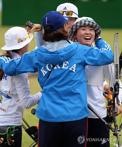 亚运射箭反曲弓女团赛韩国队摘金（组图）