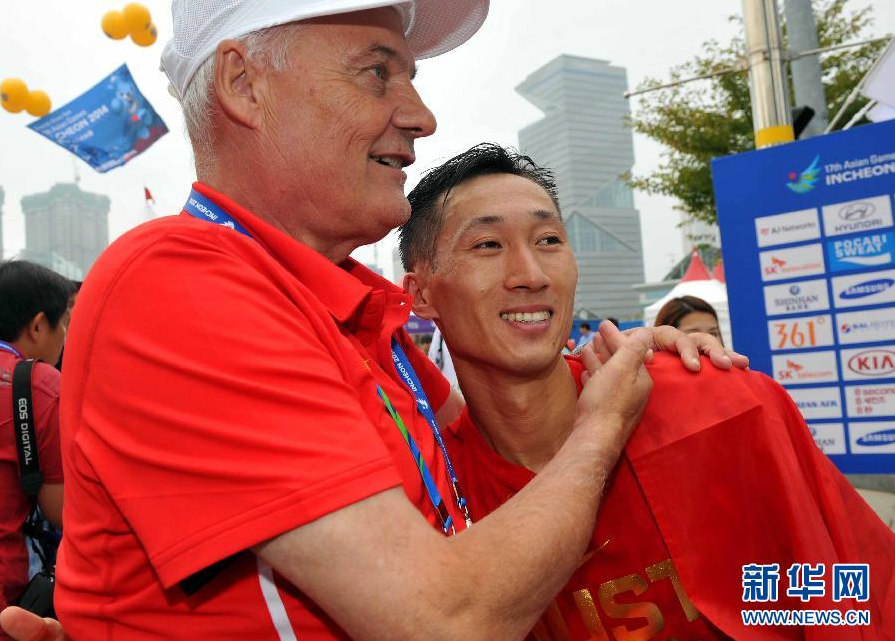 亚运：王镇获得男子20公里竞走冠军 （组图）