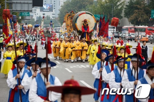 韩国首尔举行“社稷大祭”重现朝鲜时代祈福仪式（组图）