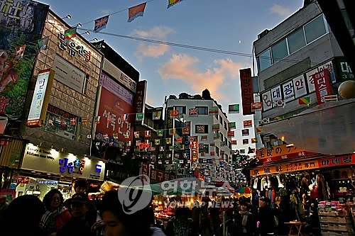 资料图片：韩国传统市场——首尔南大门市场（韩联社）