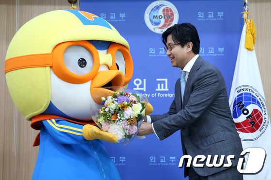 韩国经典动漫形象小企鹅Pororo被选为韩-东盟峰会宣传大使（组图）