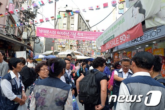 首尔南大门市场举行开业600周年庆典 喜迎中国游客（组图）