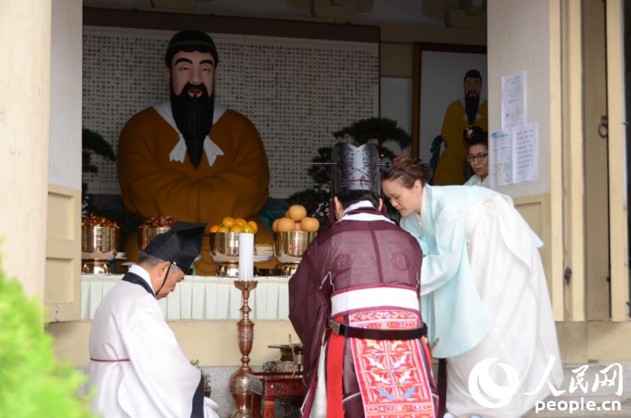 韩国人如何庆祝国庆日——开天节（图）