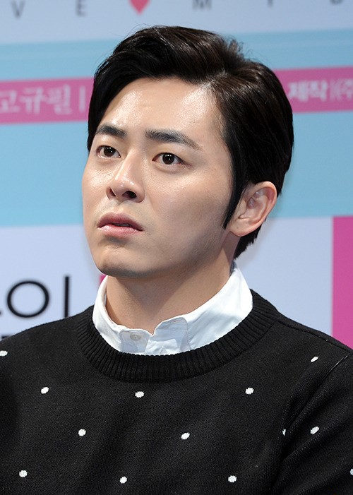 申敏儿俏丽短发出席《我的爱我的新娘》宣传活动（组图）