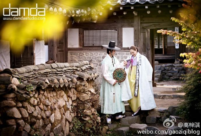 高梓淇网晒甜美婚纱照 蔡琳韩服唯美动人（组图）