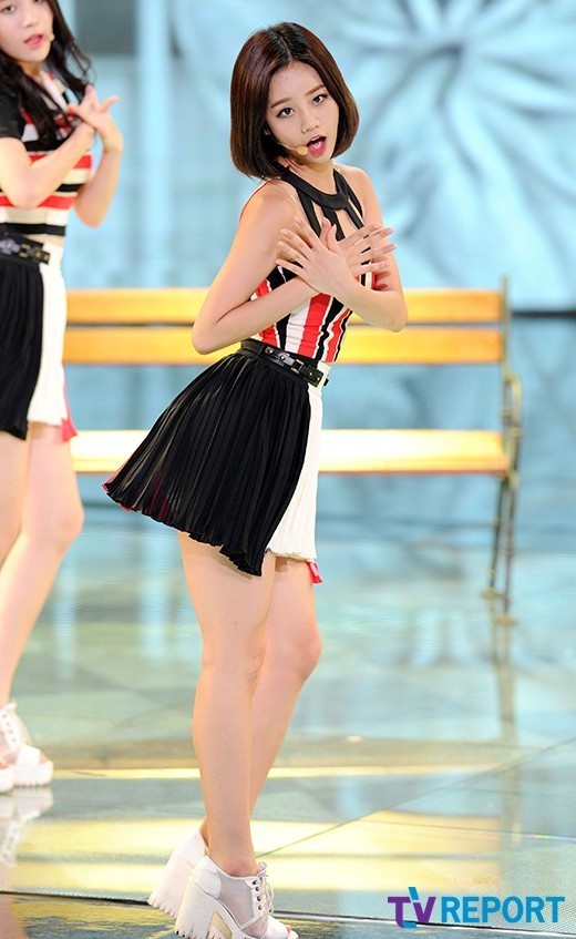 Uee性感主持“超模大赛” 少女时代TTS朴宰范Girl's Day倾情献唱（组图）