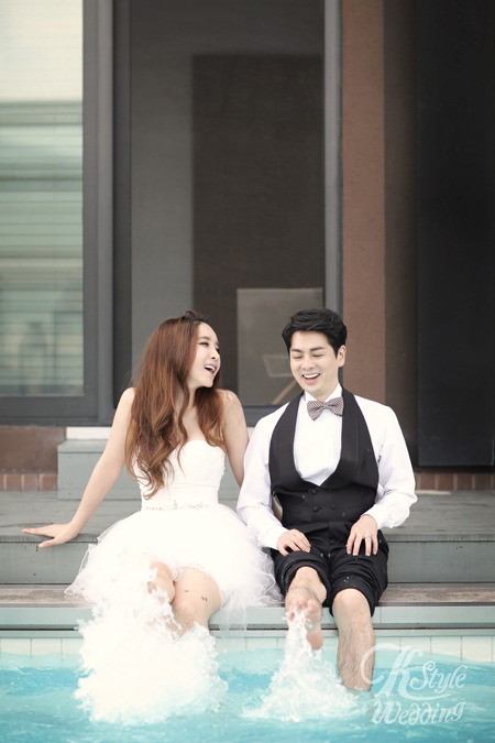 韩最美变性人河莉秀与丈夫纪念结婚8周年照片大公开（组图）