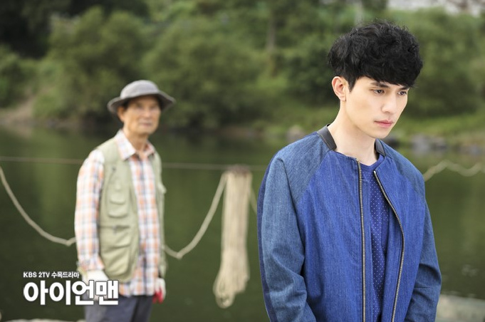 《可爱的她》《钢铁人》男主魅力大PK  “长腿叔叔”rainVS “毒舌暴力”李东旭（组图）