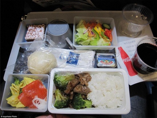 大韩航空新加坡航空 为吃货们盘点航空公司最好吃飞机餐（组图）