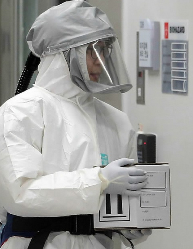 韩国“埃博拉恐慌”蔓延 4名护士因此辞职