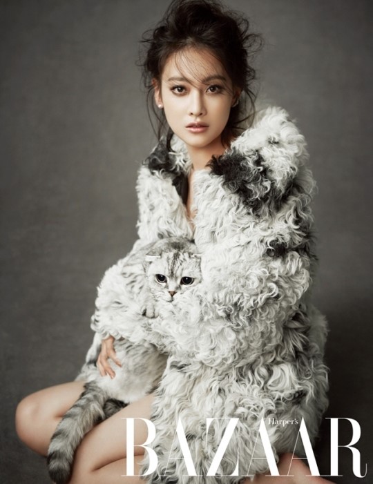 吴妍书写真香肩美背展优雅性感魅力（组图）
