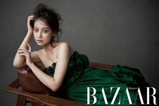 吴妍书写真香肩美背展优雅性感魅力（组图）