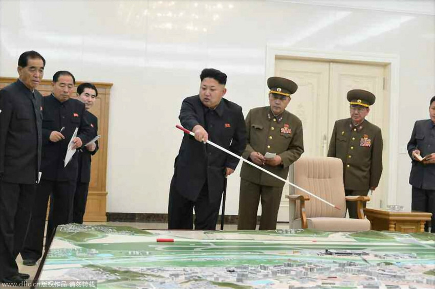 金正恩视察平壤国际机场 朴奉珠黄炳誓陪同（组图）